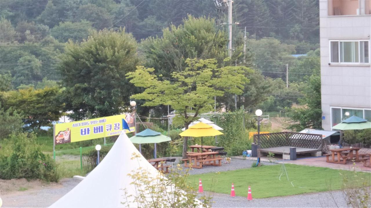 Hongcheon Resortel Экстерьер фото